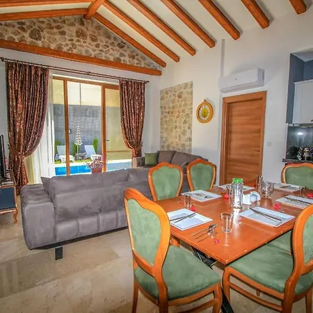 Patara Tiffany 3+1 Villa, Oezel Havuzlu, * フェティエ